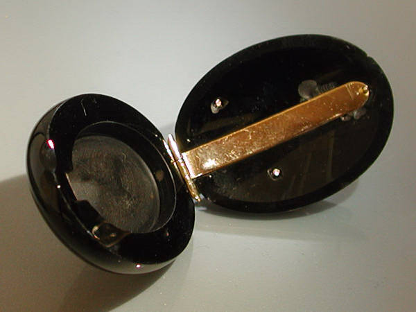 Classical Victorian onyx and diamond locket (image 4 of 7)